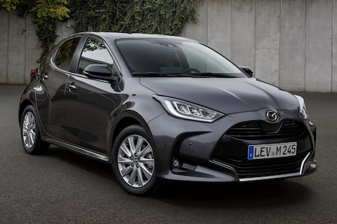 Nieuwe Mazda 2 Hybrid is een Toyota Yaris