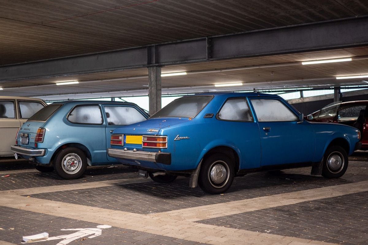 In het wild Mitsubishi Lancer 1979 Honda Civic