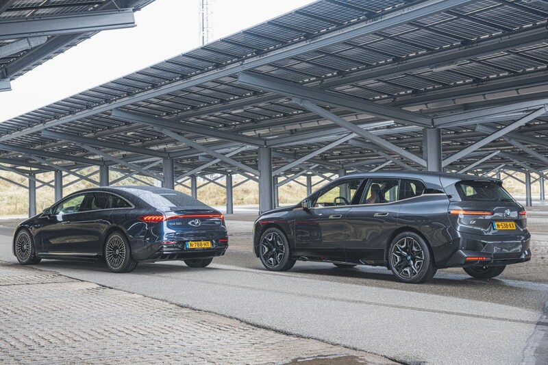 BMW ix Mercedes EQS