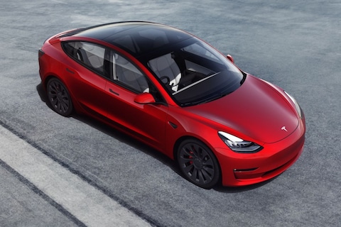 Tesla Model 3 op één na best verkochte auto in VK