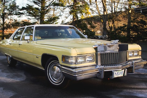 Cadillac Fleetwood Brougham van Elvis wordt geveild