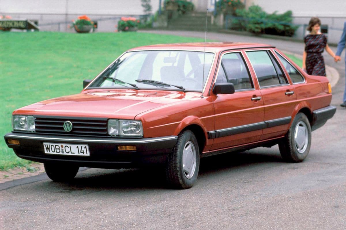 Volkswagen Passat sedan (B2)