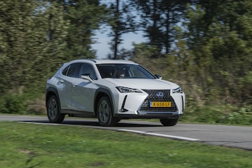 Lexus UX300e