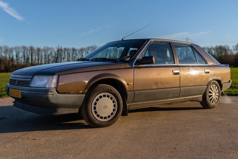 Renault 25
