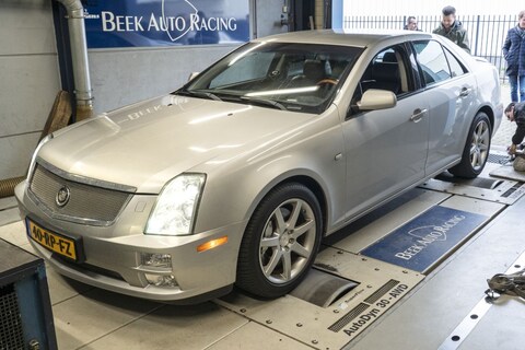 Cadillac STS - Op de rollenbank
