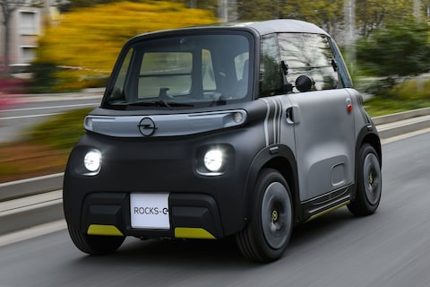 De microcar doet een elektrische wederopstanding