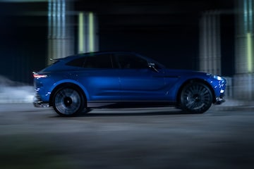 Aston Martin DBX 707