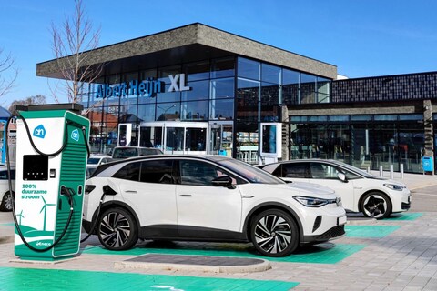 Albert Heijn gaat snelladers plaatsen