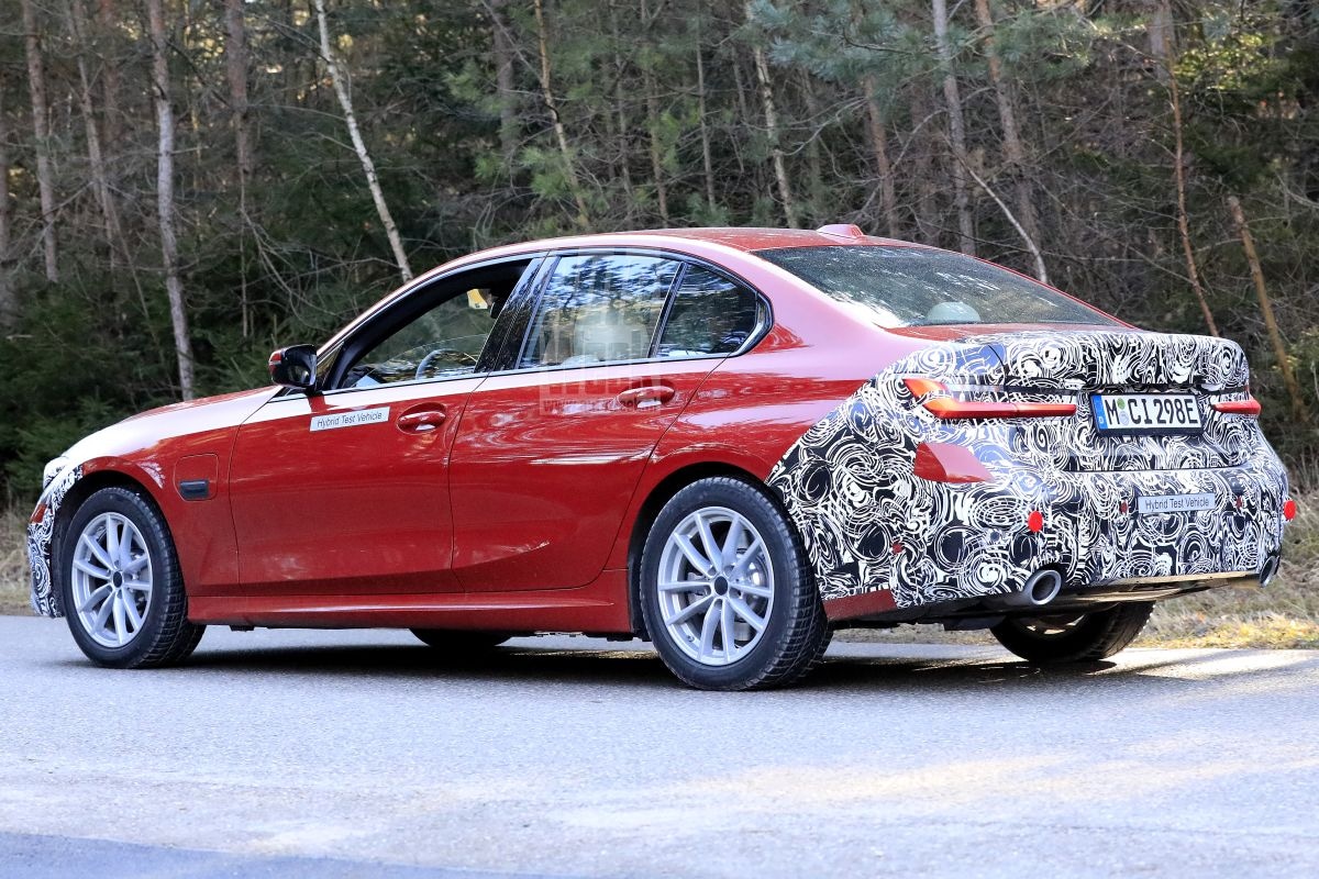 BMW 3-serie facelift spyshots
