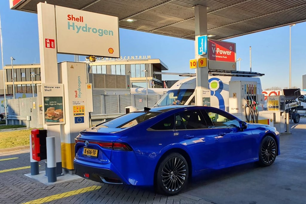 waterstof tanken Toyota Mirai