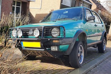 In het wild Volkswagen Golf Country
