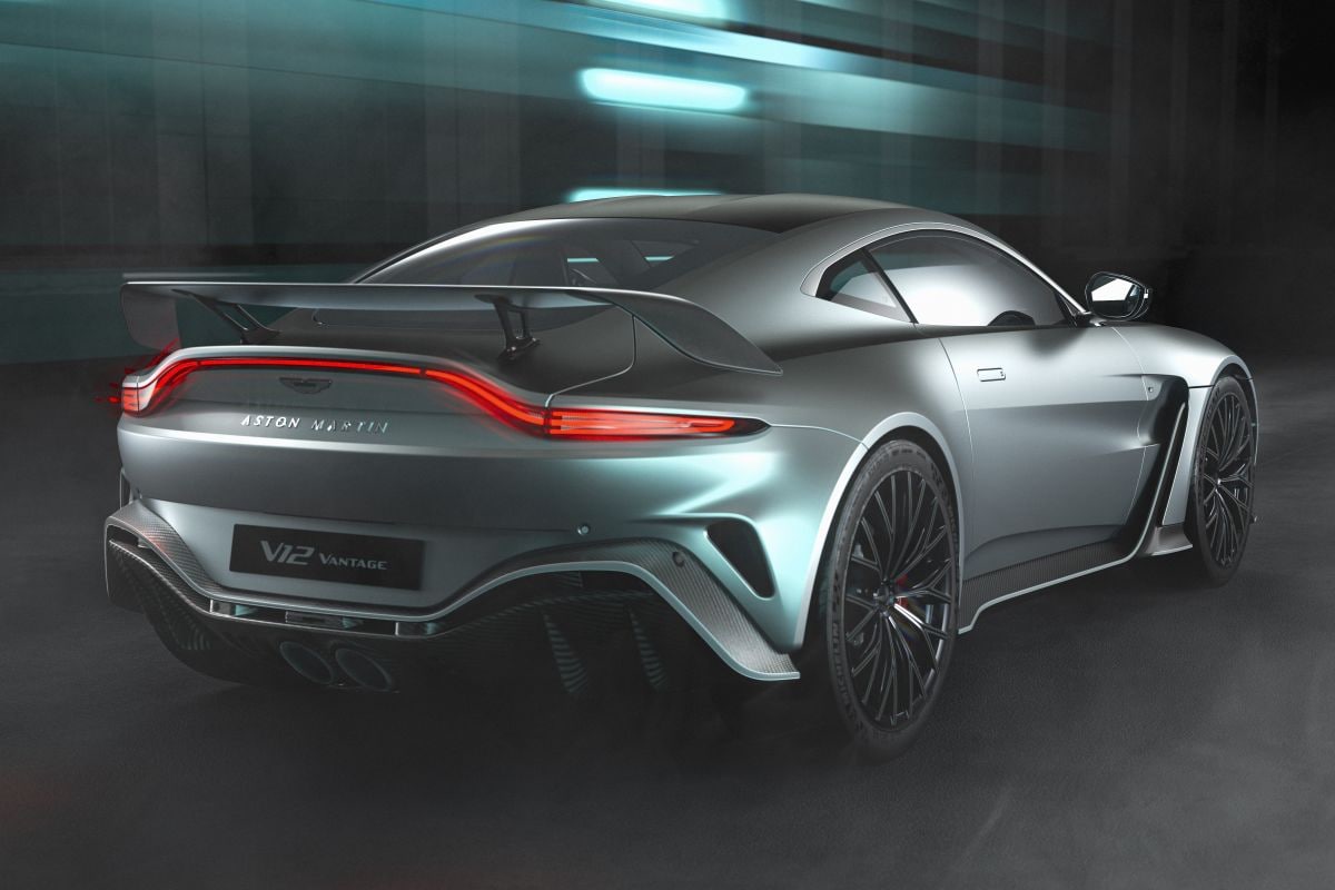 Aston Martin V12 Vantage