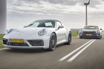 Porsche 911 vs. Porsche Taycan