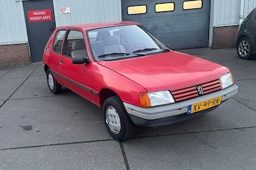 Peugeot 205
