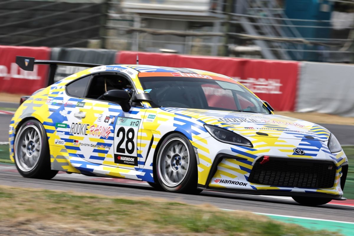 Toyota Corolla H2 Concept - GR86 CNF