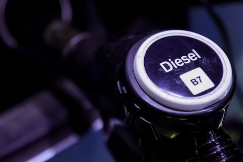 Diesel bijna zo duur als benzine: hier komt het door