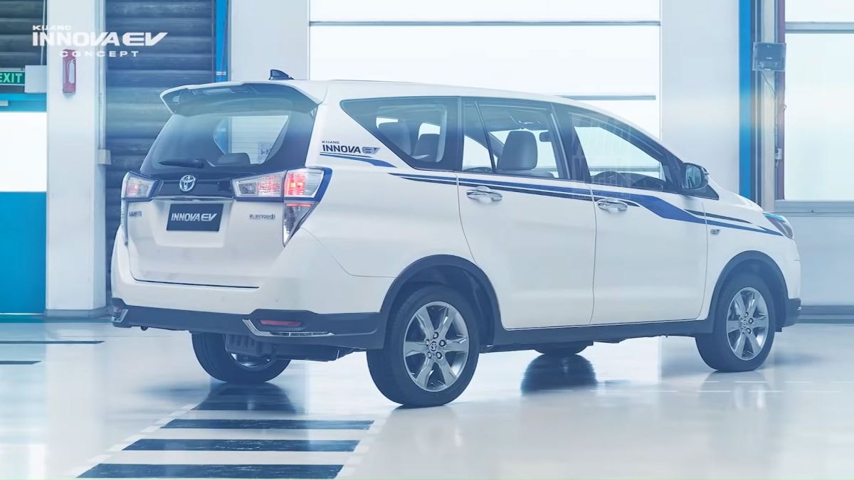 Toyota Innova EV Concept