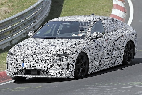 Elektrische Audi A6 e-tron stekkert over de Ring