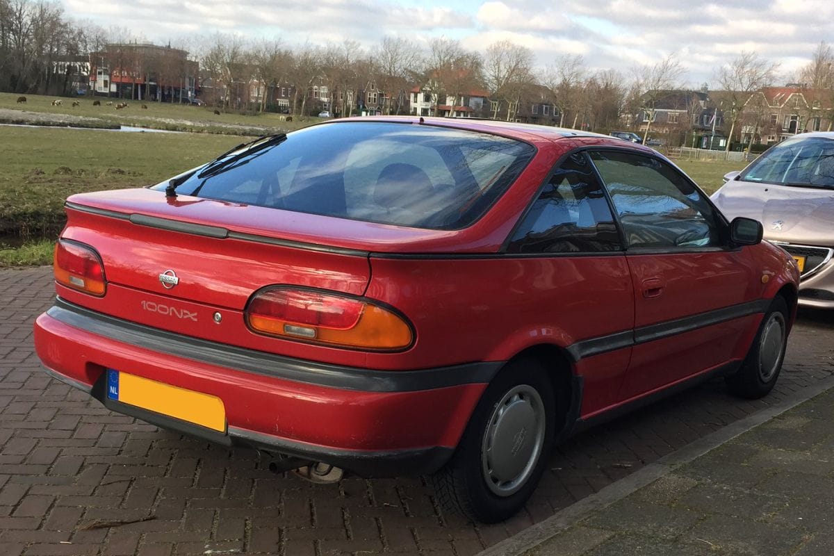 Nissan 100 NX