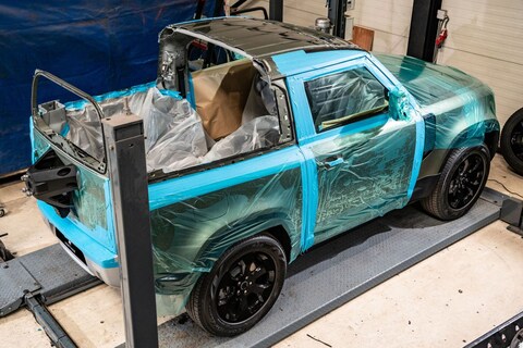 Land Rover Defender wordt omgetoverd tot cabriolet