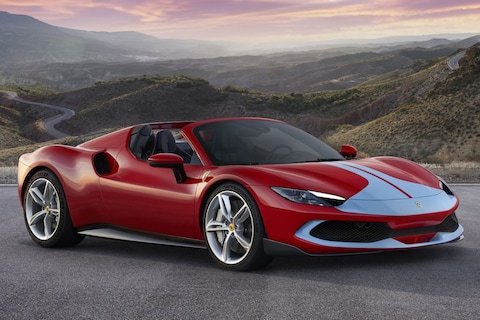 Ferrari 296 GTS: plug-in hybride tweezitter met 830 pk