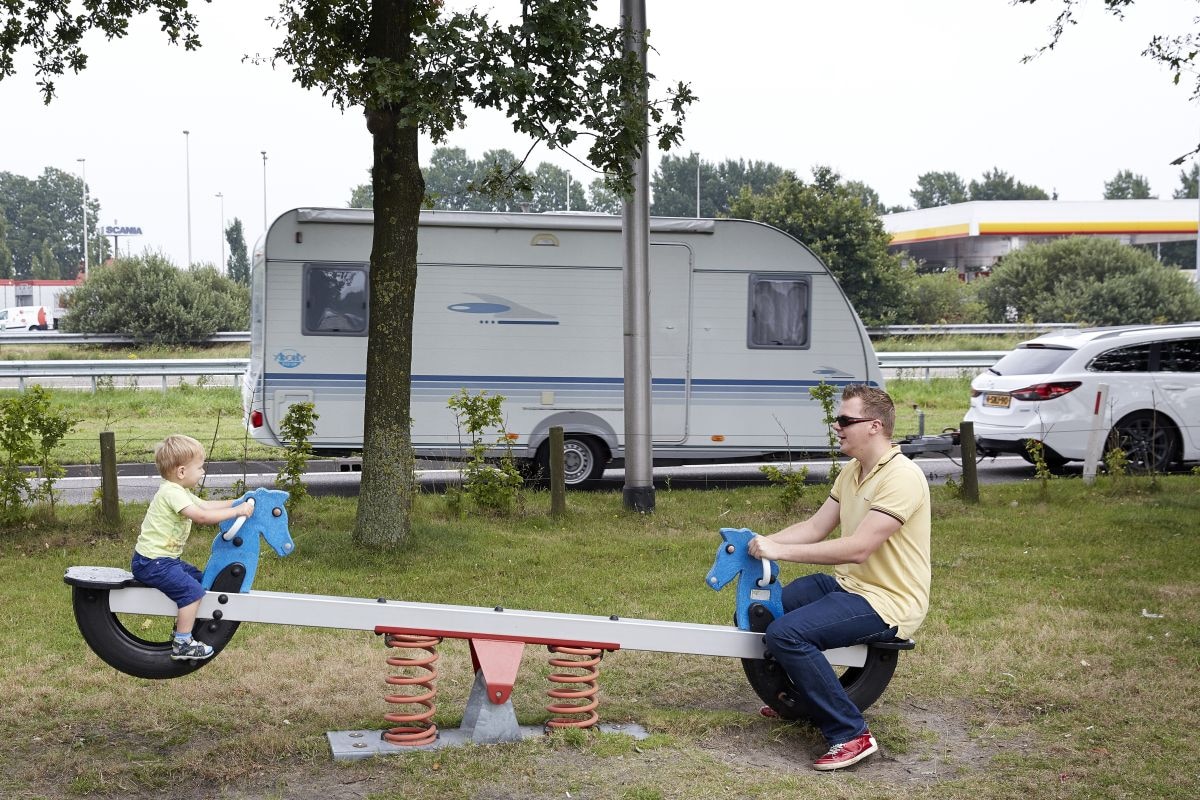 Kinderen pauze pleisterplaats caravan vakantie
