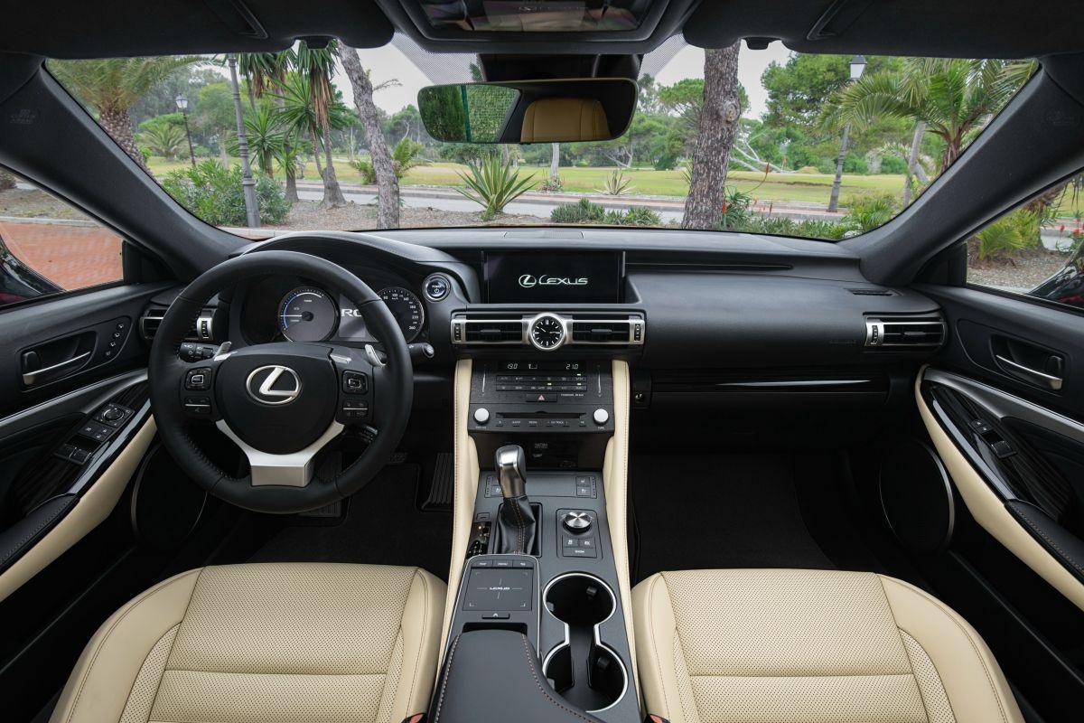 Lexus RC facelift friday