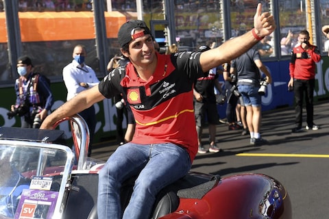 Ferrari verlengt contract Carlos Sainz met twee seizoenen