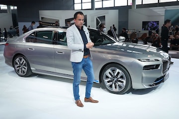 BMW i7