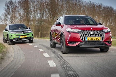 DS 3 Crossback E-Tense vs. Opel Mokka-e - Vergelijkende Test