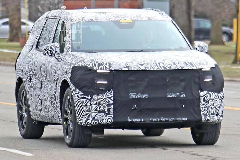 Spsyhots Ford SUV 