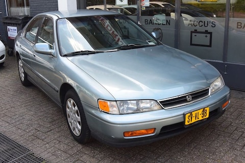 Deze Honda Accord heeft een neus met een verhaal
