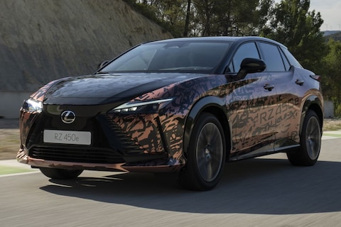 Eerste rijtest Lexus RZ450e - zo rijdt elektrische Lexus met Knight Rider-stuur