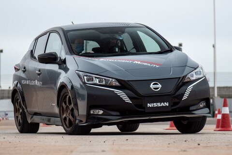 Deze Nissan Leaf heeft twee elektromotoren en dat smaakt naar meer