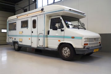 fiat ducato op de brug