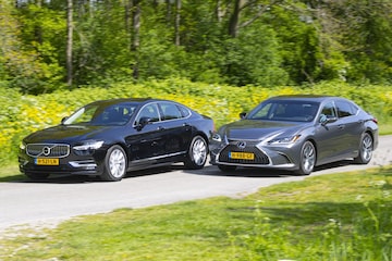 Volvo S90 vs Lexus ES