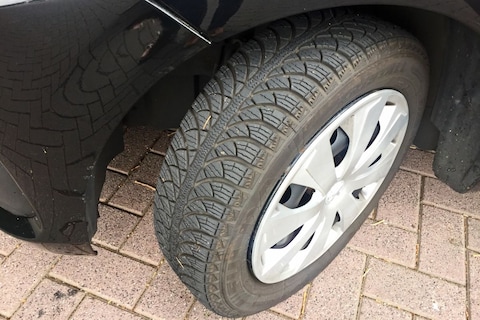 260.000 auto's rijden in hartje zomer nog op winterbanden (en dat is niet verstandig)