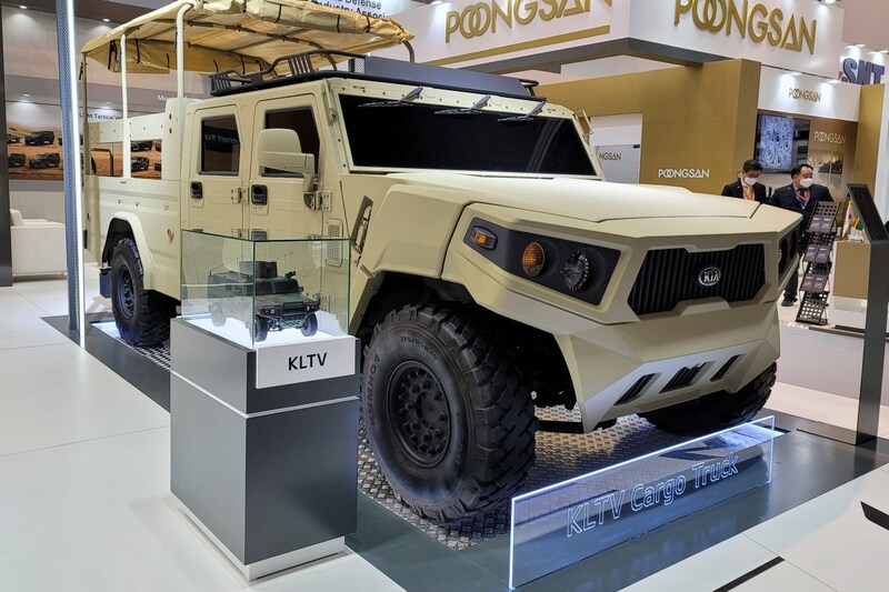 Kia toont Light Tactical Cargo Truck