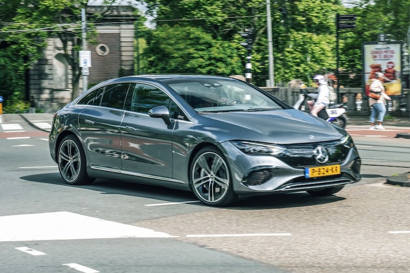 mercedes-benz EQE