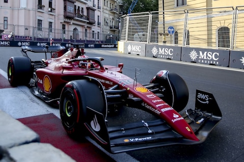 Charles Leclerc pakt pole position in Azerbeidzjan