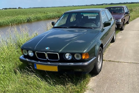 BMW 750i (1988) - In het Wild