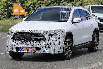 Spyshots Mercedes-Benz GLA