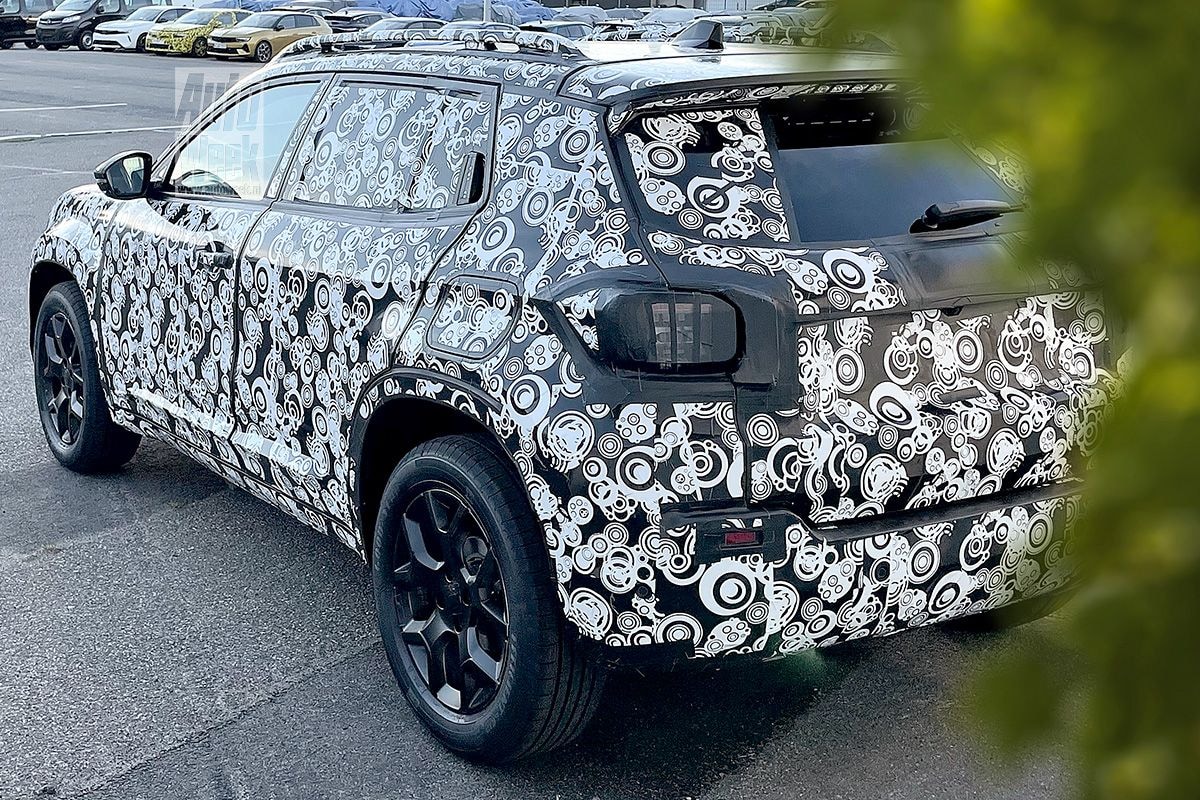 Spyshots Jeep SUV