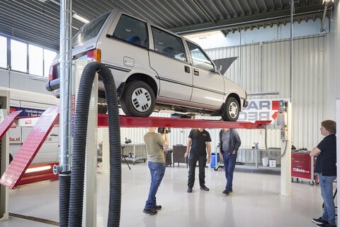 Nissan Prairie 1.8 GSL (1985) - Klokje Rond Klassiek