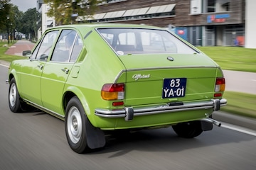 Waarom de Alfasud zulke klunzige achterklepscharnieren had