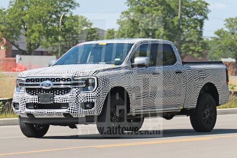 Extra lange Ford Ranger gespot