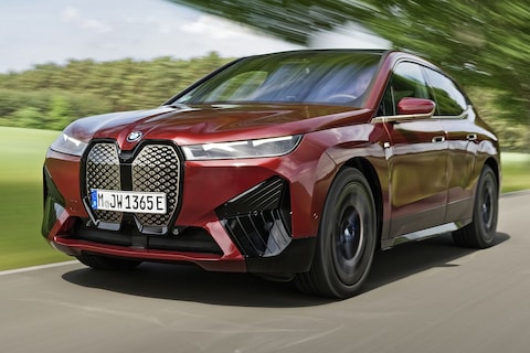 BMW iX: twee uitvoeringen voortaan iets minder duur