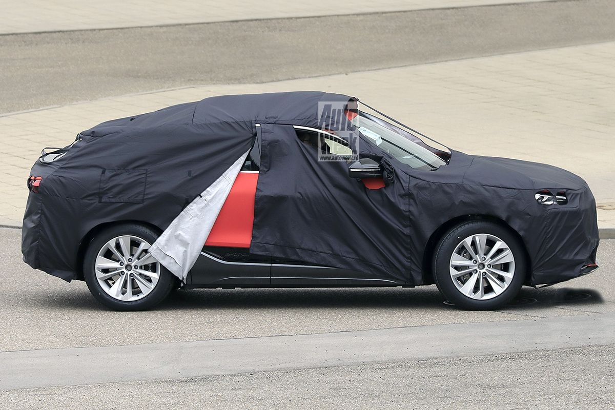 Spyshots Audi Q6 E-tron Sportback