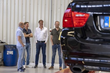 Autoweek 28 2022 BMW 320i Touring Klokje Rond