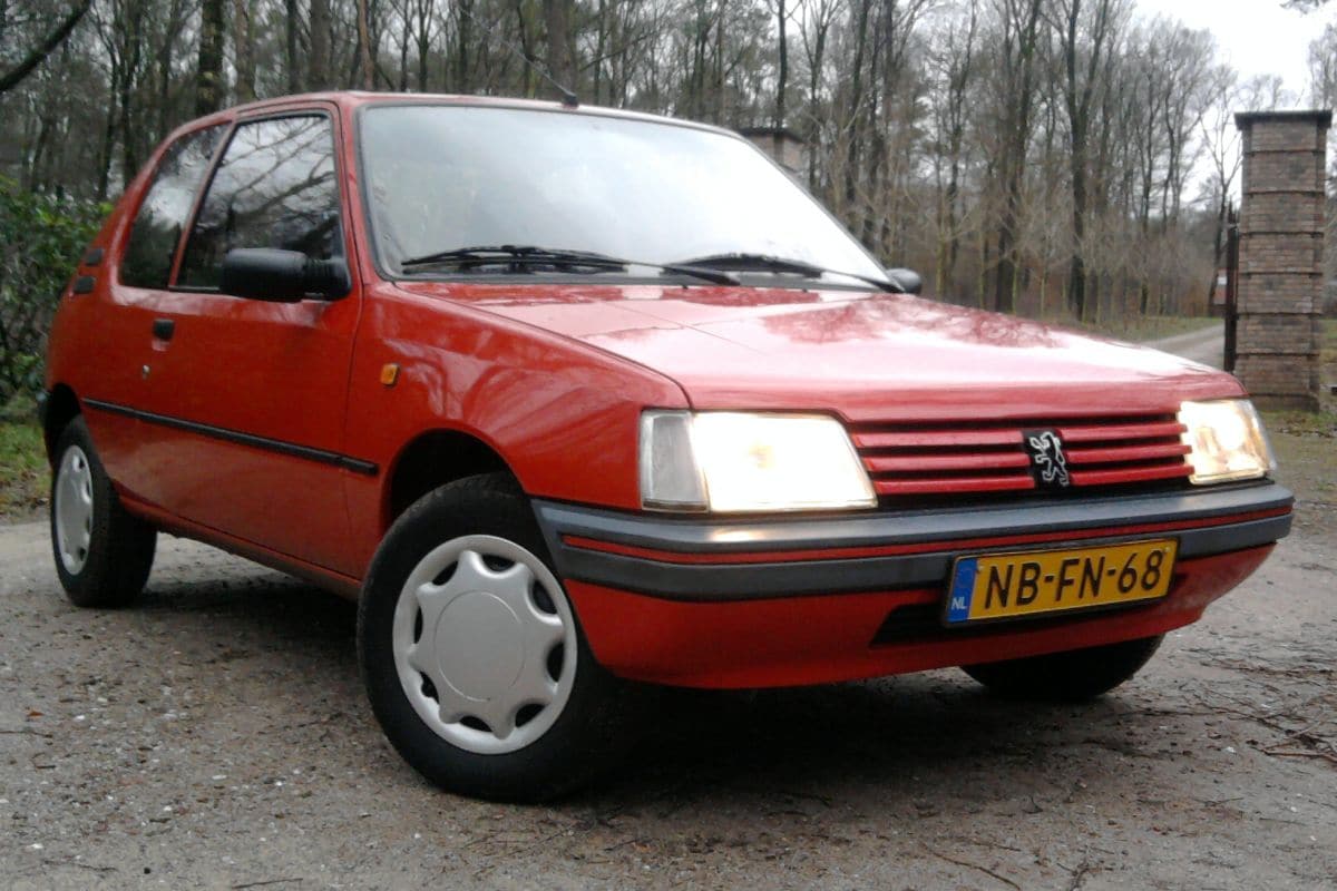 Peugeot 205